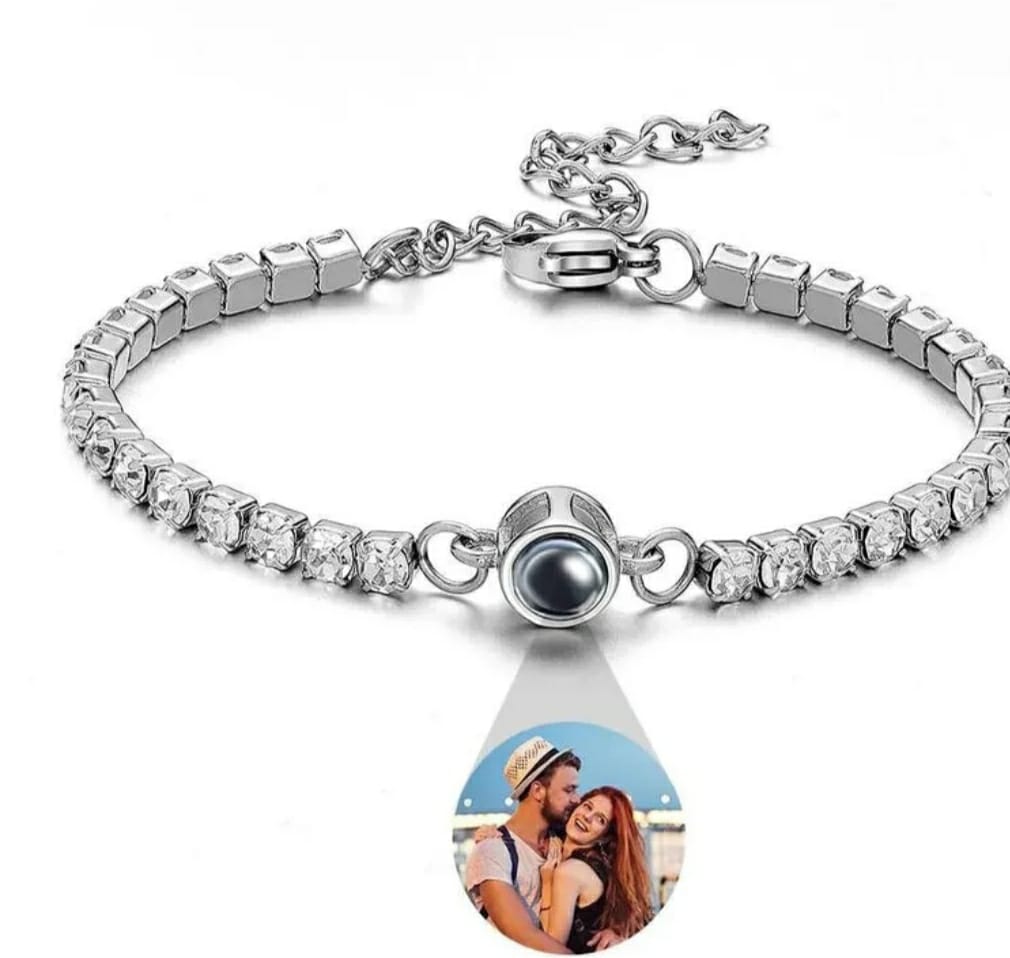 💎 Silver Photo Projection Bracelet – A Memory You Can Wear