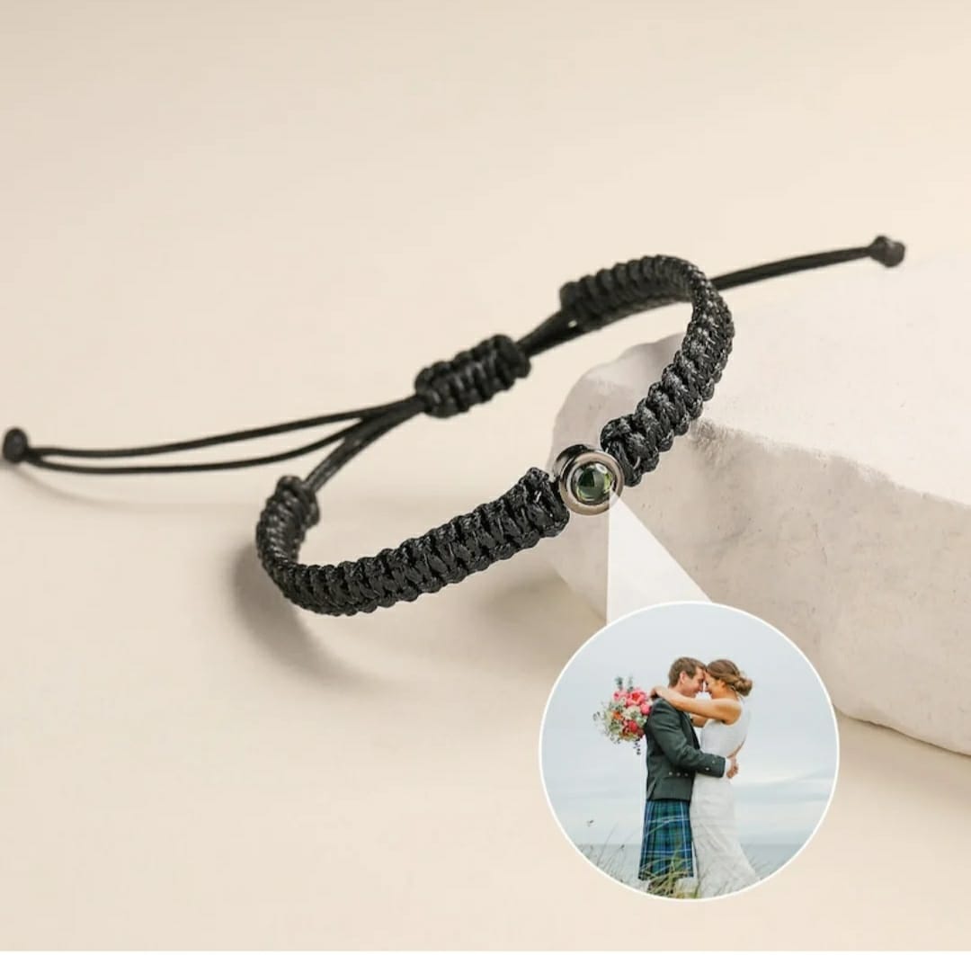 💖 Photo Projection Bracelet – Carry Your Memories With You